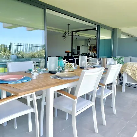 Oasis 325 Luxurious 3-Bdr Apartment Close To Marbella Estepona