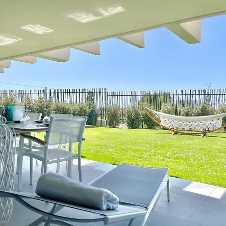 Oasis 325 Luxurious 3-Bdr Apartment Close To Marbella