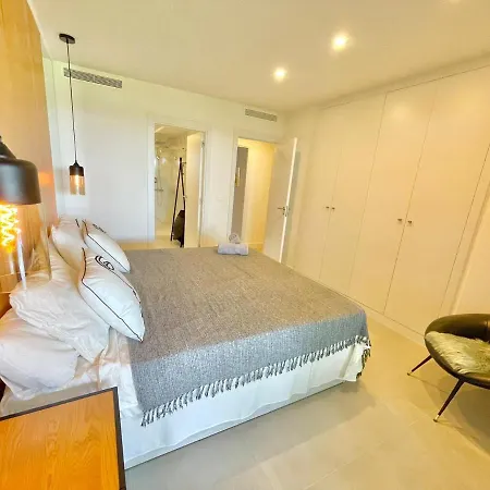 Oasis 325 Luxurious 3-Bdr Apartment Close To Marbella Apartment Estepona