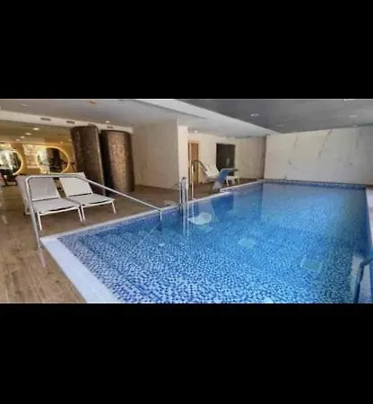Oasis 325 Luxurious 3-Bdr Apartment Close To Marbella * Estepona